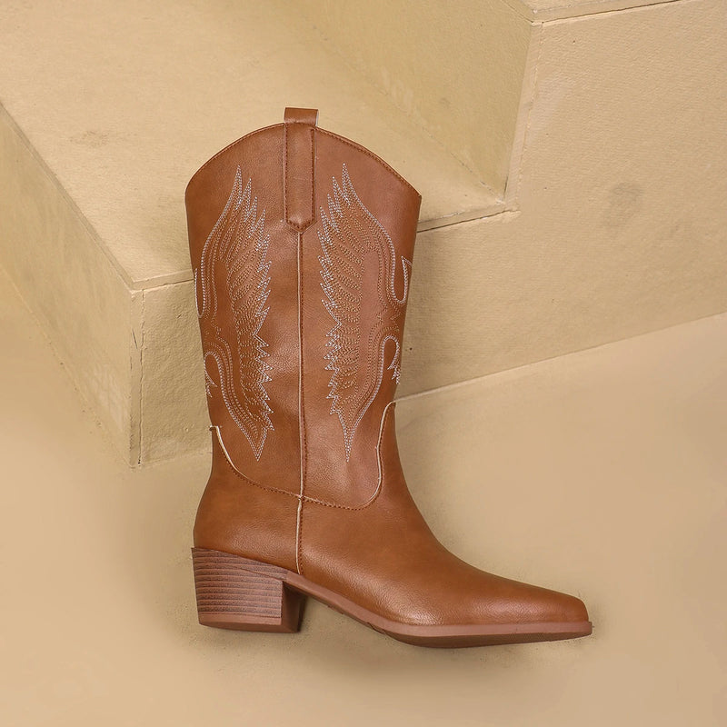 Botas Cowgirl de Cano Alto: Nova Tendência em Salto Cunha com Bordados Sofisticados – Sapatos de Inverno Femininos em Branco, Vermelho e Rosa